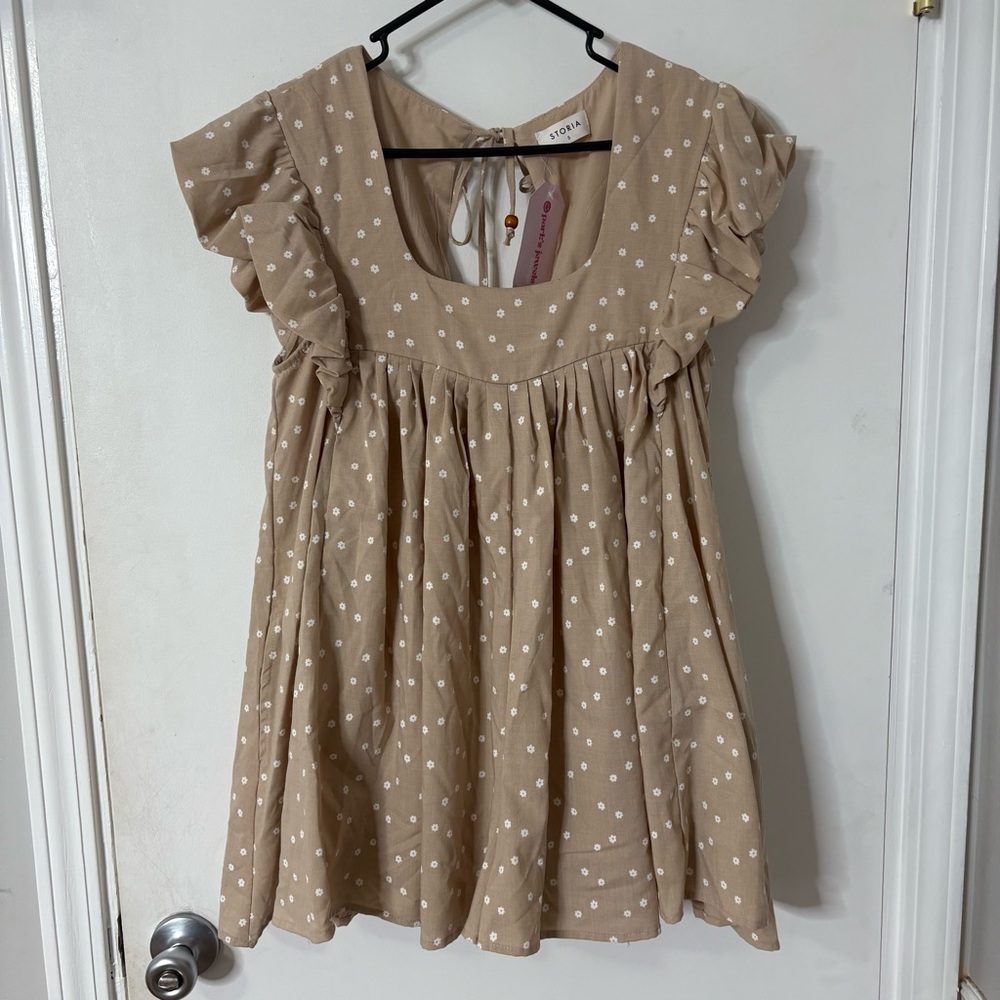NWT- Daisy print - Loose fit trapeze Romper (Small) - Picture 2 of 6
